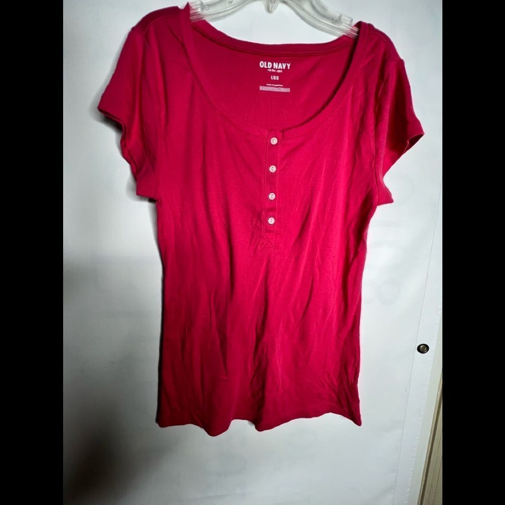 Old Navy Red Tee-Shirt